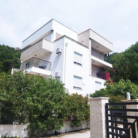 Apartments Villa Simonovic Petrovac 外观 照片