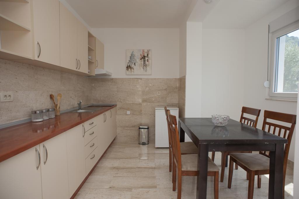 Apartments Villa Simonovic Petrovac 外观 照片