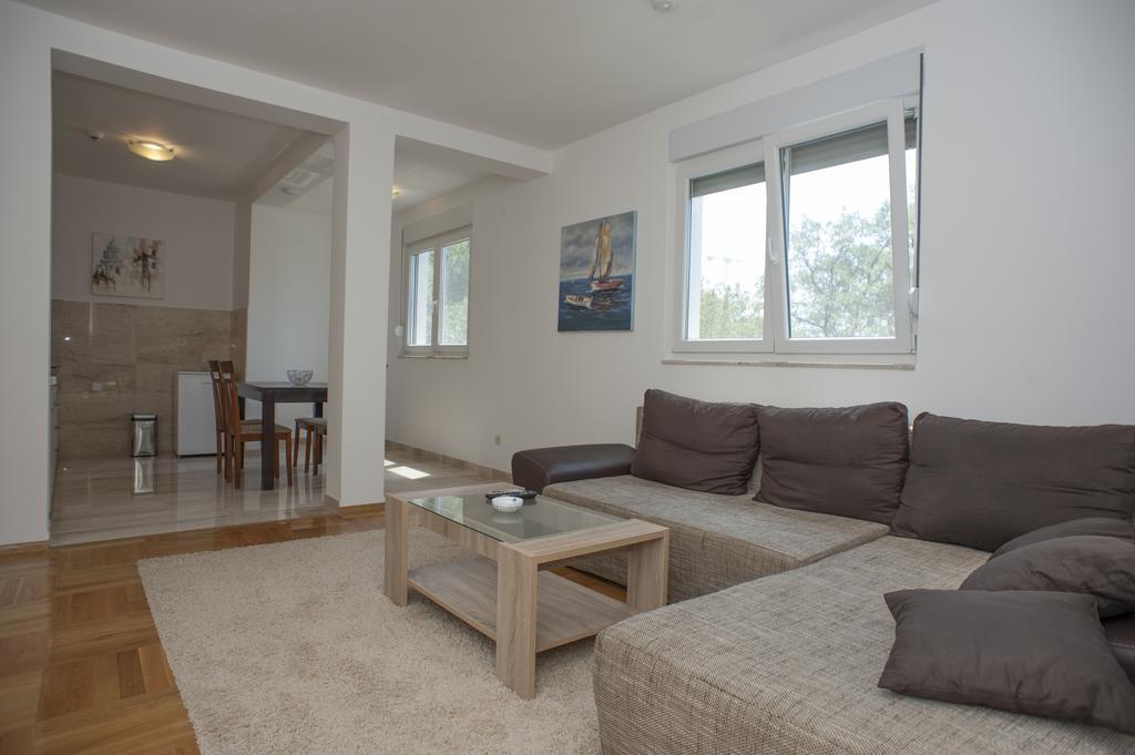 Apartments Villa Simonovic Petrovac 外观 照片