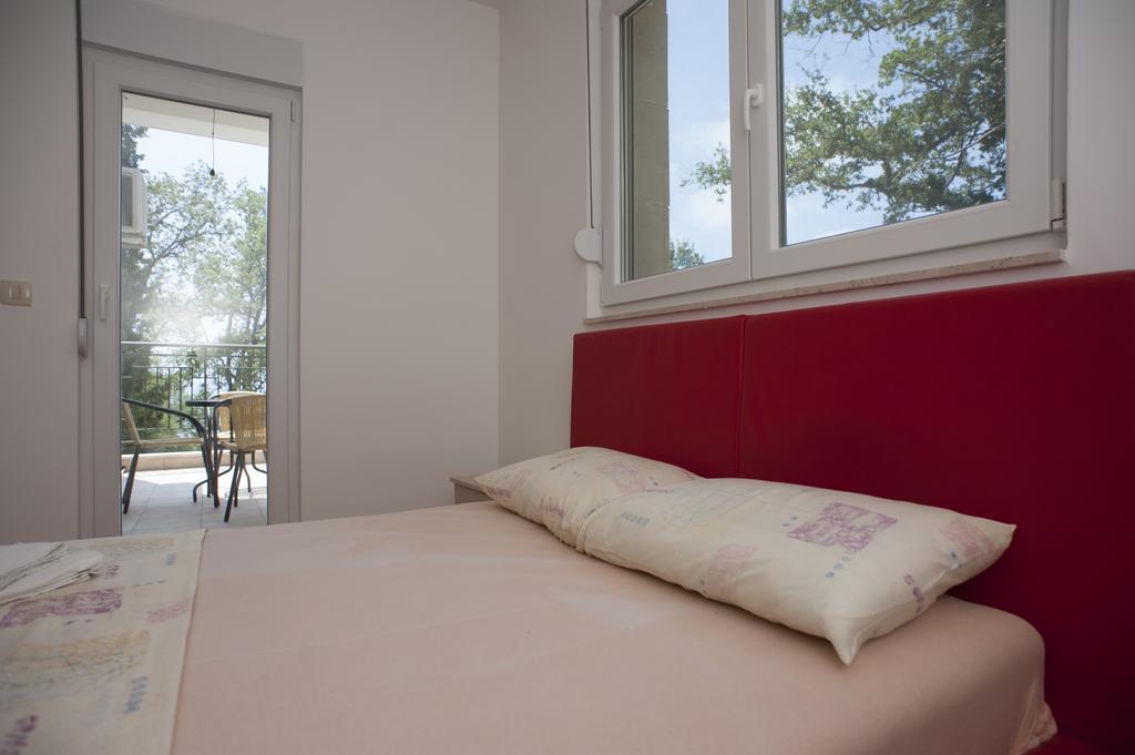 Apartments Villa Simonovic Petrovac 外观 照片