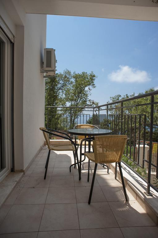 Apartments Villa Simonovic Petrovac 外观 照片