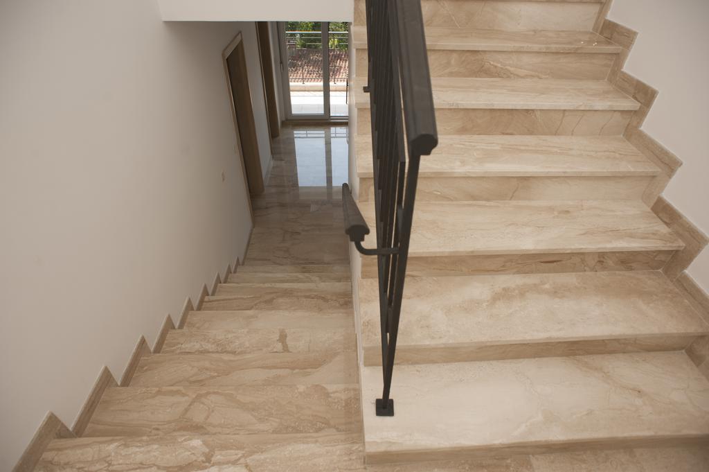 Apartments Villa Simonovic Petrovac 外观 照片