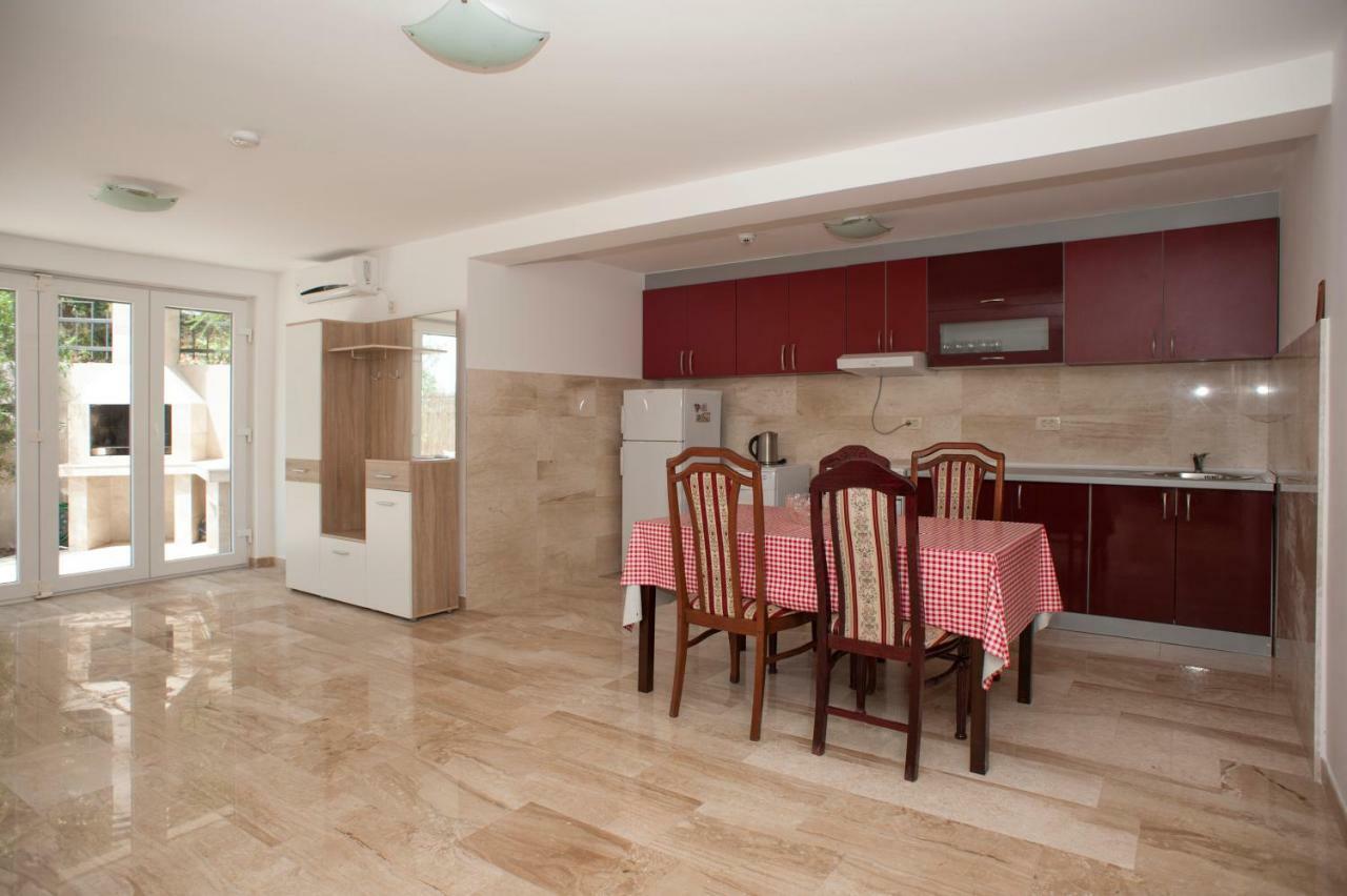 Apartments Villa Simonovic Petrovac 外观 照片