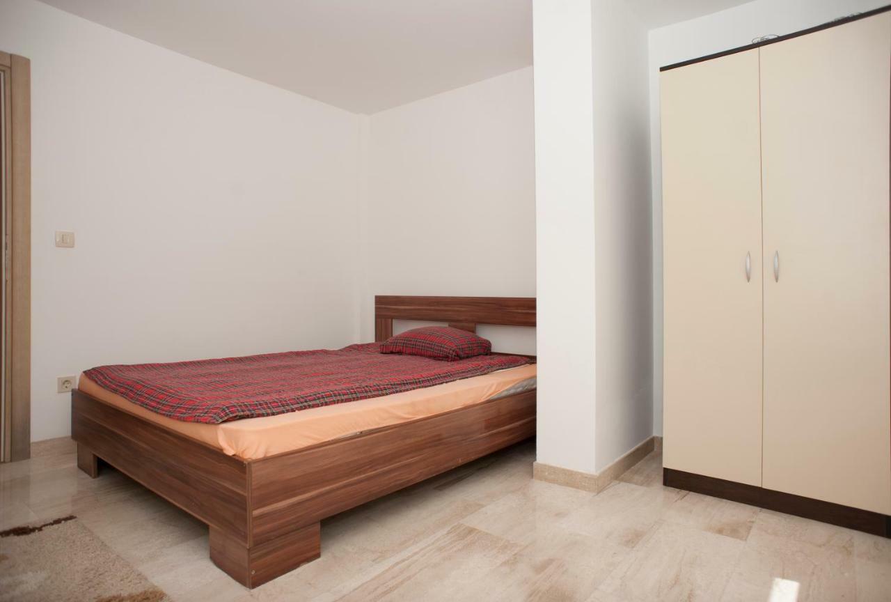 Apartments Villa Simonovic Petrovac 外观 照片