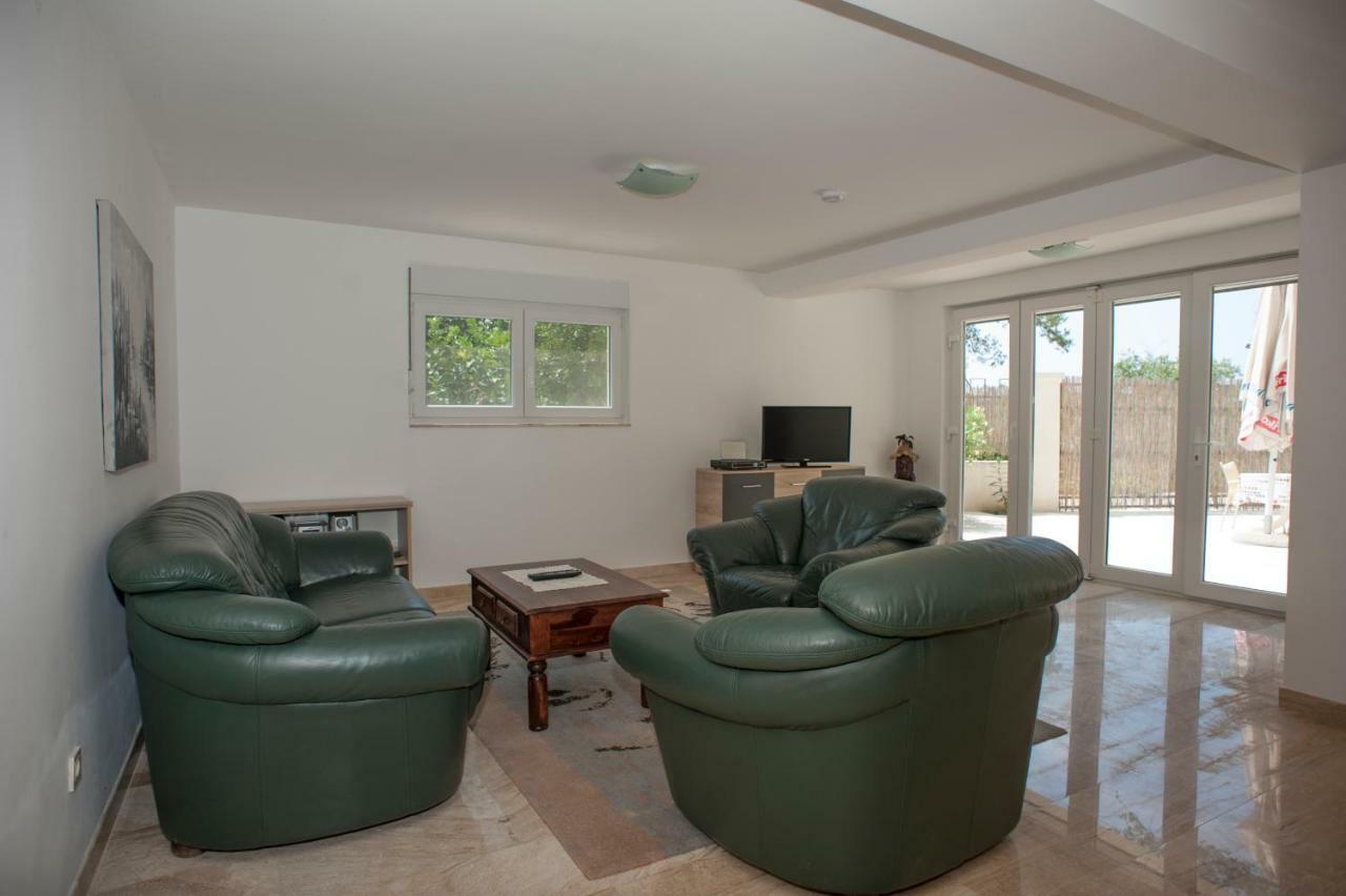 Apartments Villa Simonovic Petrovac 外观 照片