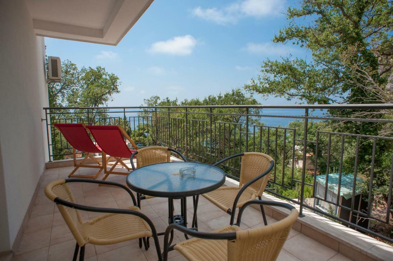 Apartments Villa Simonovic Petrovac 外观 照片