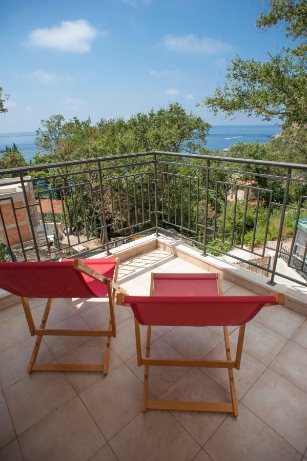 Apartments Villa Simonovic Petrovac 外观 照片